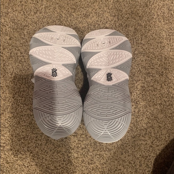 New! Kyrie 5 - Picture 5 of 5